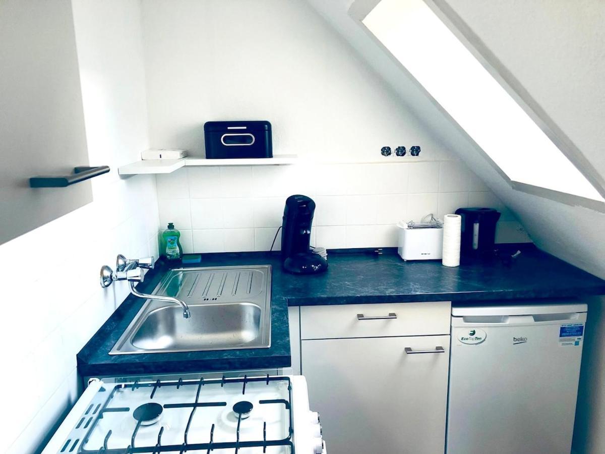 Wohnung Mit Neuem Bad Und Kueche Gelsenkirchen Exterior foto
